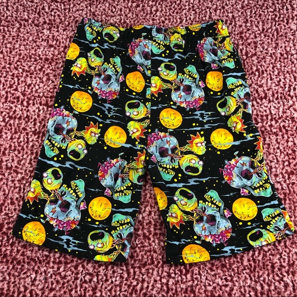 Men’s Rick and Morty Shorts - Picture 6 of 6